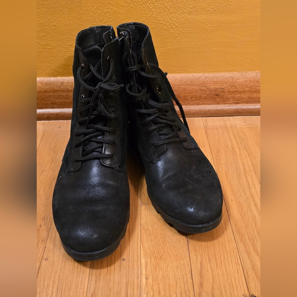 Sorel Women's Black Boots